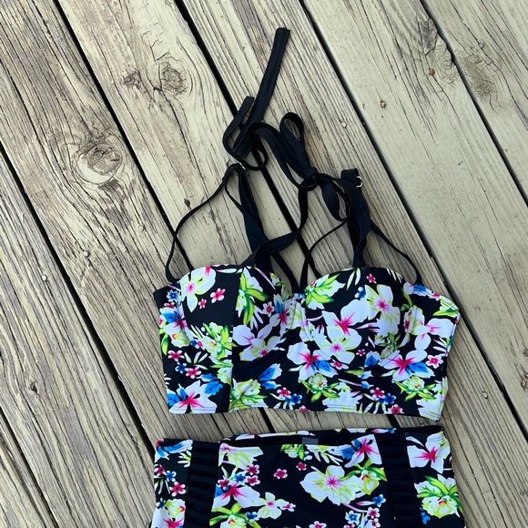 FLORAL BIKINI CUTOUT HIGH WAIST SWIMSUIT SIZE LARGE NEW - Picture 4 of 15